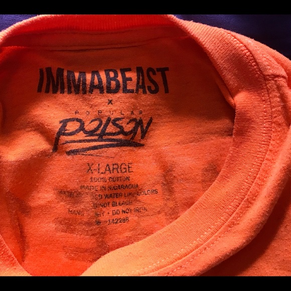 Crop T-shirt - Picture 2 of 3